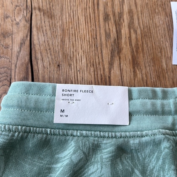 AE 5.5" Bonfire Fleece Short - Picture 5 of 5